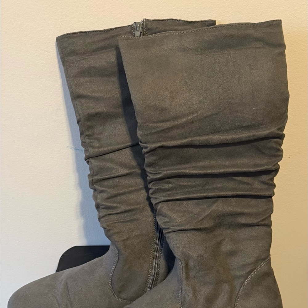 ID Required Women's Gray Boots